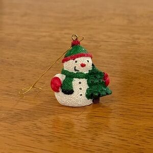 Miniature Resin Frosty the Snowman Christmas Tree Ornament Village Figurine